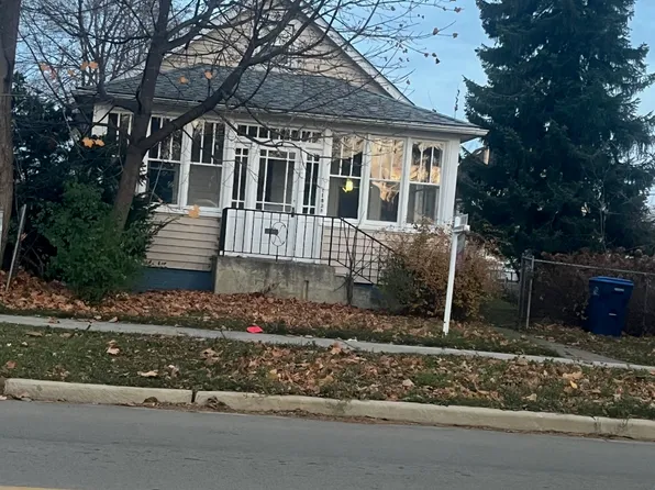 1325 Jackson St, North Chicago, IL 60064