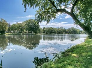 23 Stratford Ct, Washington Township, NJ 07676