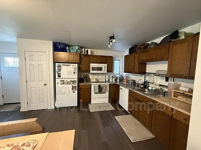 416 Hancock St #4 — Photo 15