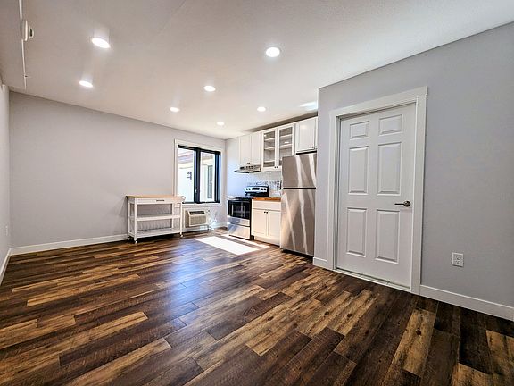 5th image of 413 Jefferson St #3