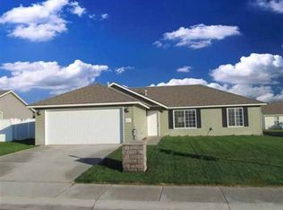 3413 Emerald Downs Ln, Pasco, WA