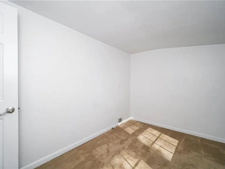 847 Marvin Ave — Photo 17