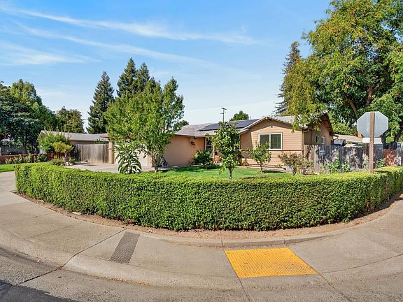 3rd image of 2300 Zinfandel Dr