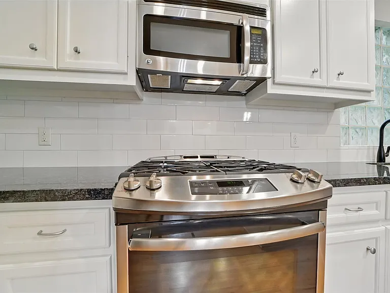 650 Westcross St #44 — Photo 22