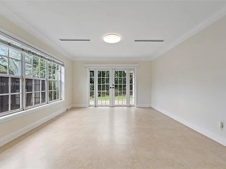 516 Gerona Ave — Photo 24