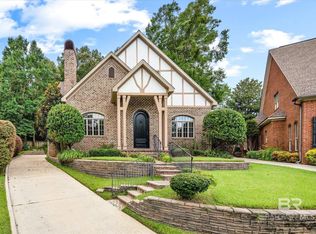 812 Country Club Ct, Mobile, AL 36609