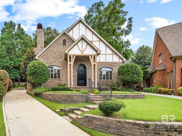 812 Country Club Ct, Mobile, AL 36609