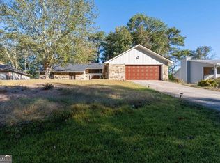 5934 S Deshon Ct, Lithonia, GA 30058