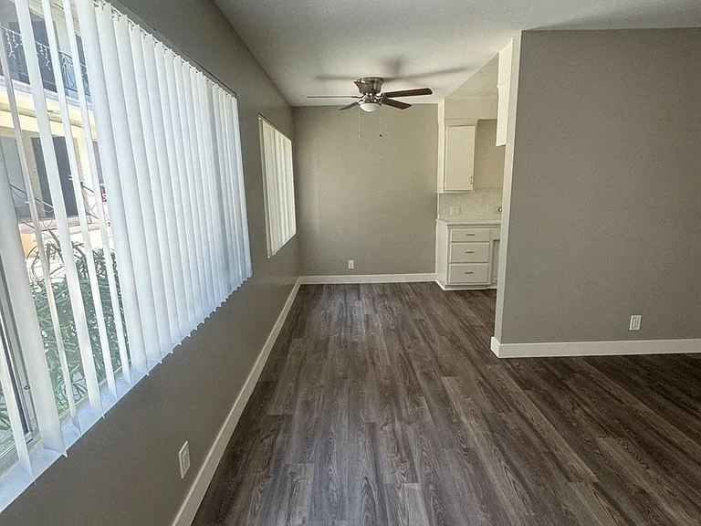 822 N Austin Ave — Photo 10
