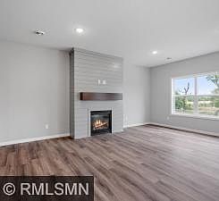 5th image of 10548 Goodwin Ave S