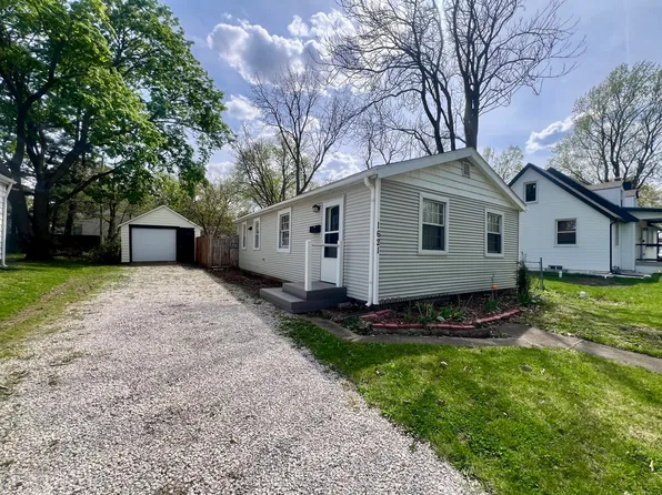 1621 W Clark St, Champaign, IL 61821