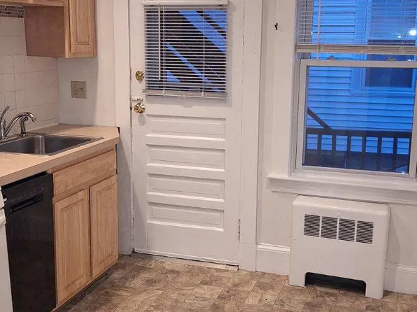 43 Eddie St Unit 1-R, Quincy, MA 02169