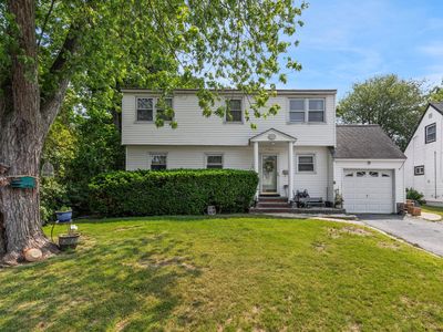 1741 Meadowbrook Road, Merrick, NY, 11566