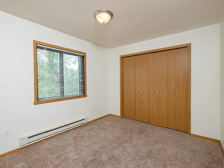 Fargo, ND Danbury Apartments | Bedroom