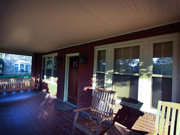 5th image of 2217 NE Highland Dr