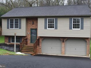 4 Peach Ln, Conestoga, PA 17516