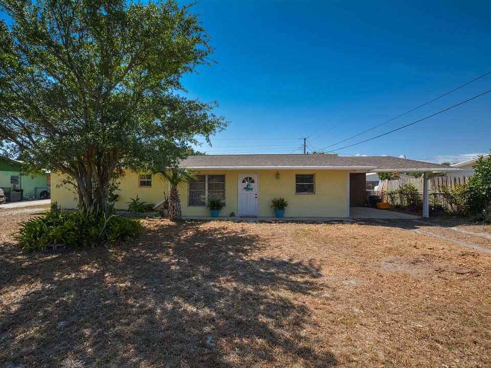 1st image of 1366 NE Silver Maple Way