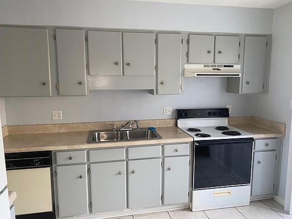 5th image of 8005 Princess Ann Dr