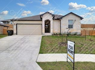 125 Solitude Dr, San Marcos, TX 78666