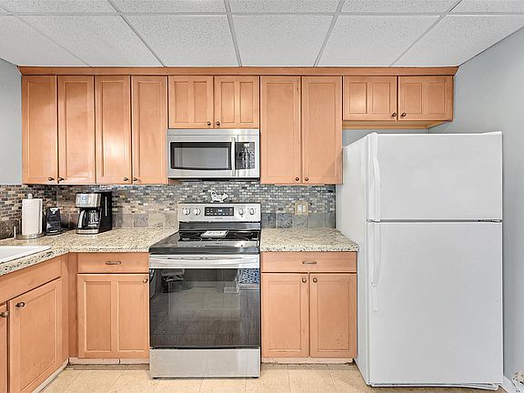 4th image of 1775 N Andrews Square #208W