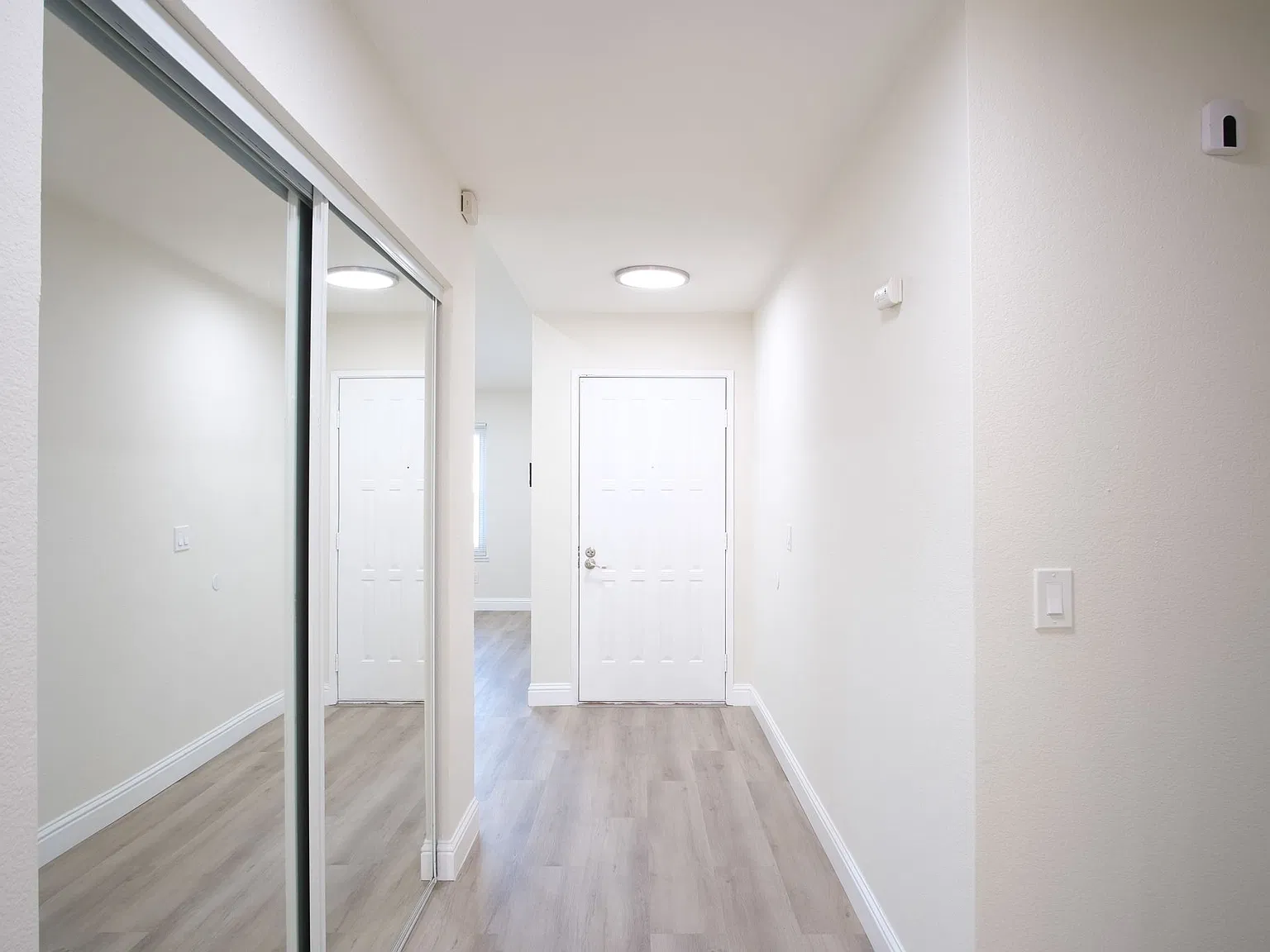 4 bed, 1854 sqft, $3,000 — Photo 4