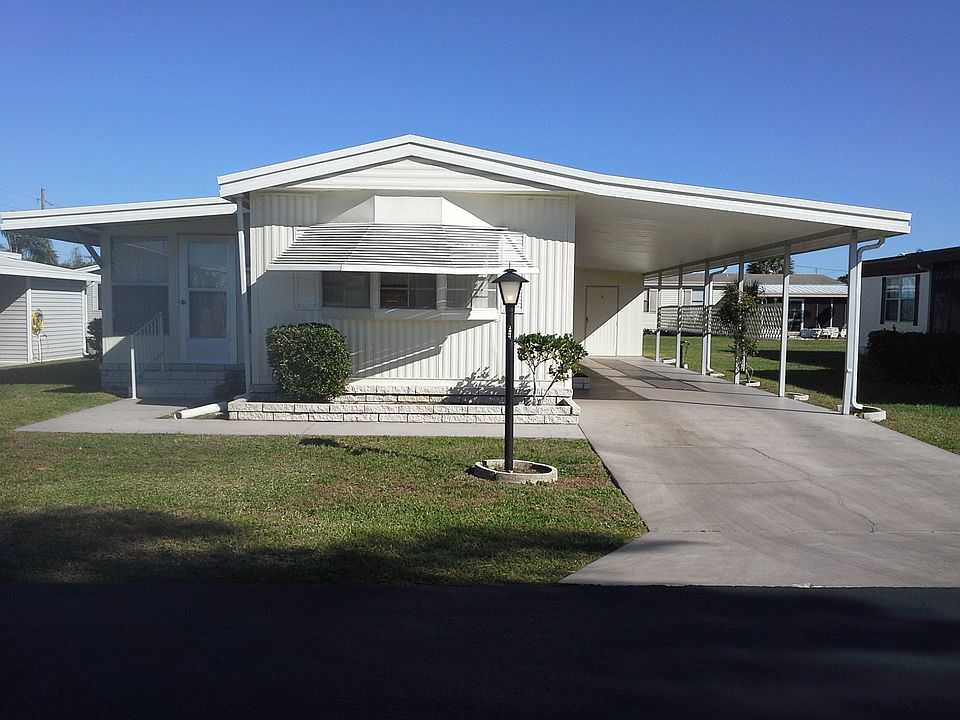 1st image of 51 Green Meadow Dr