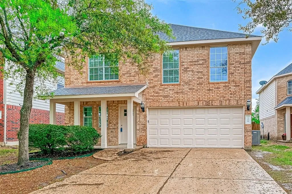 3 bed, 2.5 bath, 1996 sqft, $1,730 — Photo 1
