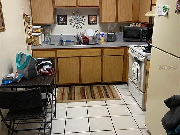 3rd image of 15419 Livingston Ave