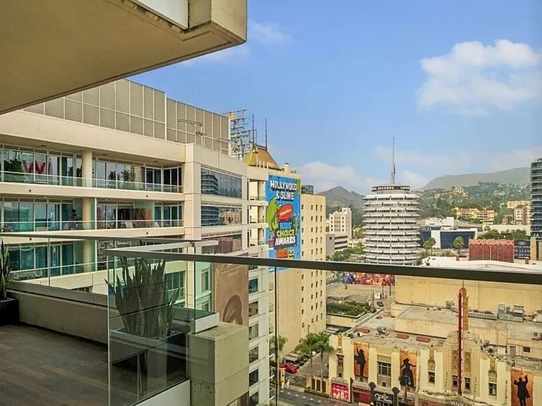 6250 Hollywood Blvd #14D — Photo 25