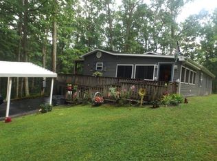 374 Astoria Dr, Crab Orchard, WV 25827