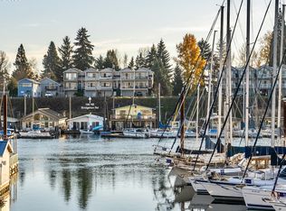 166 NE Bridgeton Rd, Portland, OR 97211