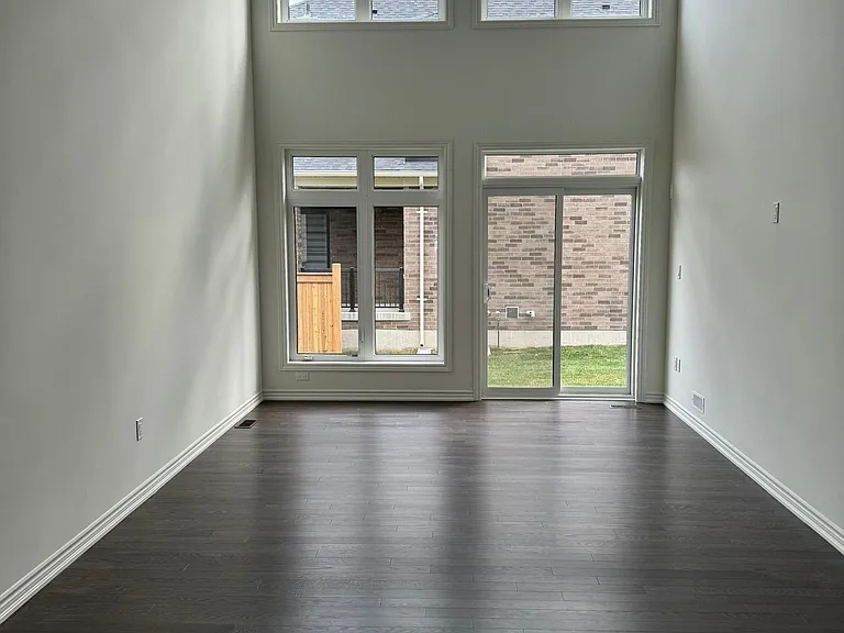 24 Mayapple St — Photo 4