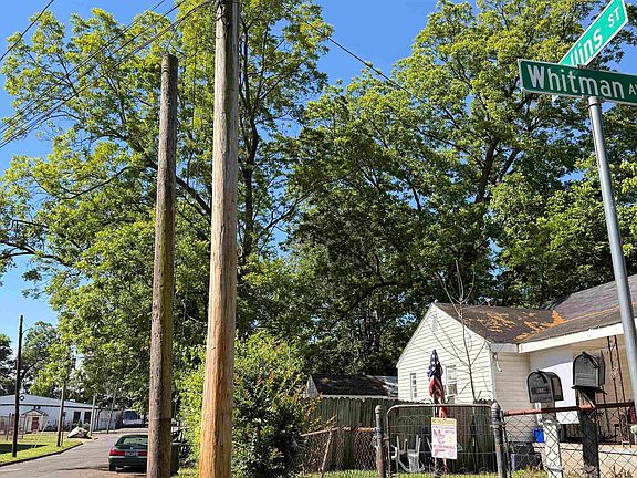 5th image of 2625 Whitman Ave