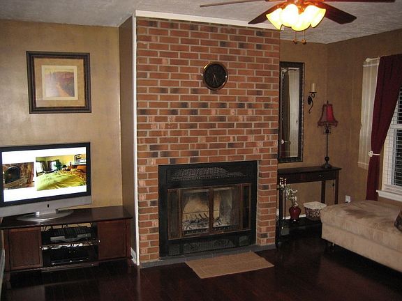 2nd image of 324 Lakewood Dr