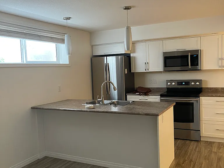 519 Marlatte Ln #B — Photo 6