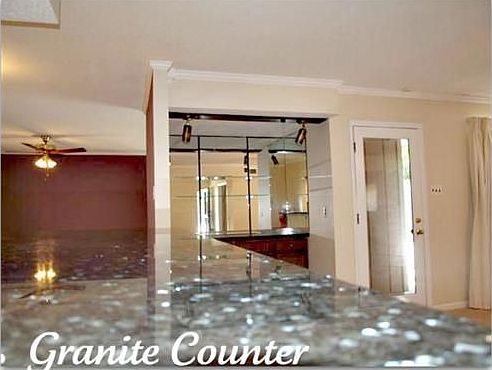 4th image of 4709 Southshore Dr