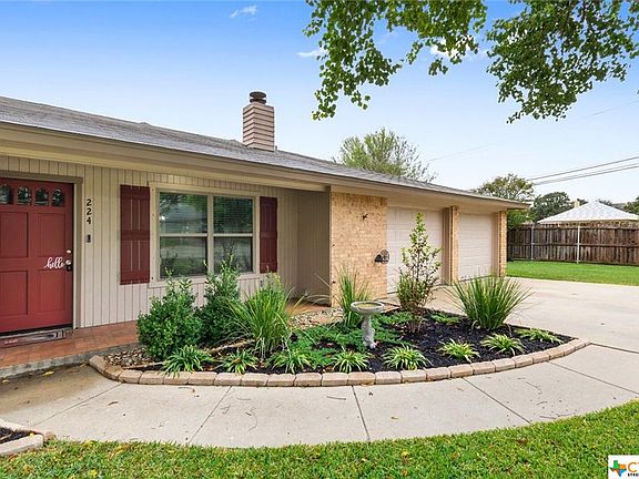 3rd image of 224 Taylors Dr