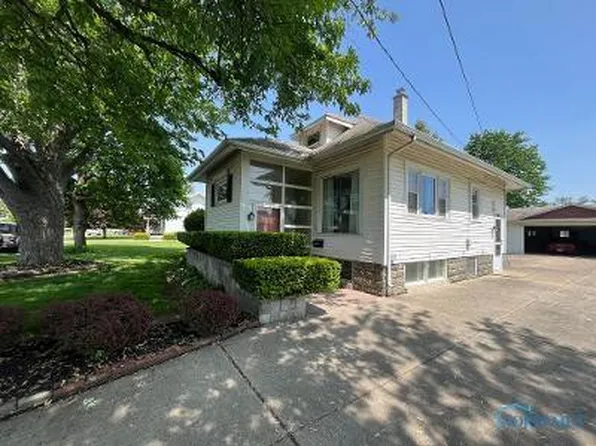 1507 Jersey Rd, Oregon, OH 43616