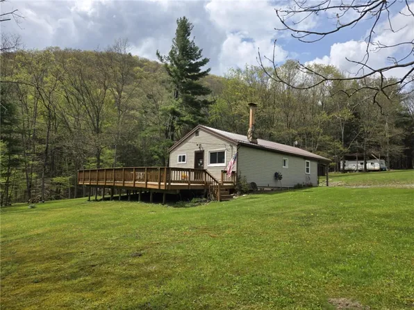 23 Rock Hill Rd, Weedville, PA 15868
