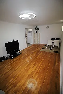 Sold by Universal Realty Group | media 3