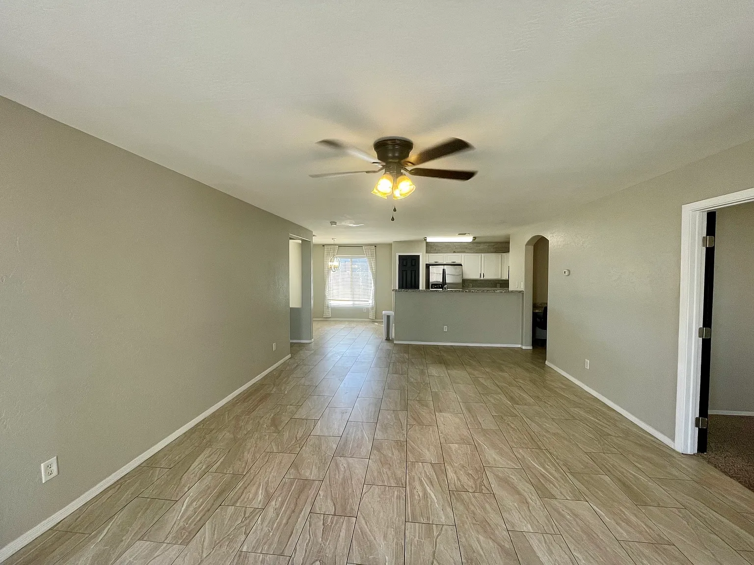 4 bed, 1569 sqft, $1,700 — Photo 2
