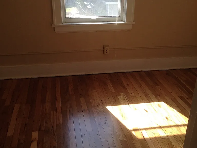 1722 Grand Ave S — Photo 4