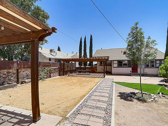 2nd image of 3201 Hueco Ave