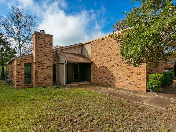 2nd image of 3024 Westwood Main Dr