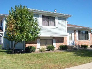1st image of 29W520 Winchester Cir S Unit 4
