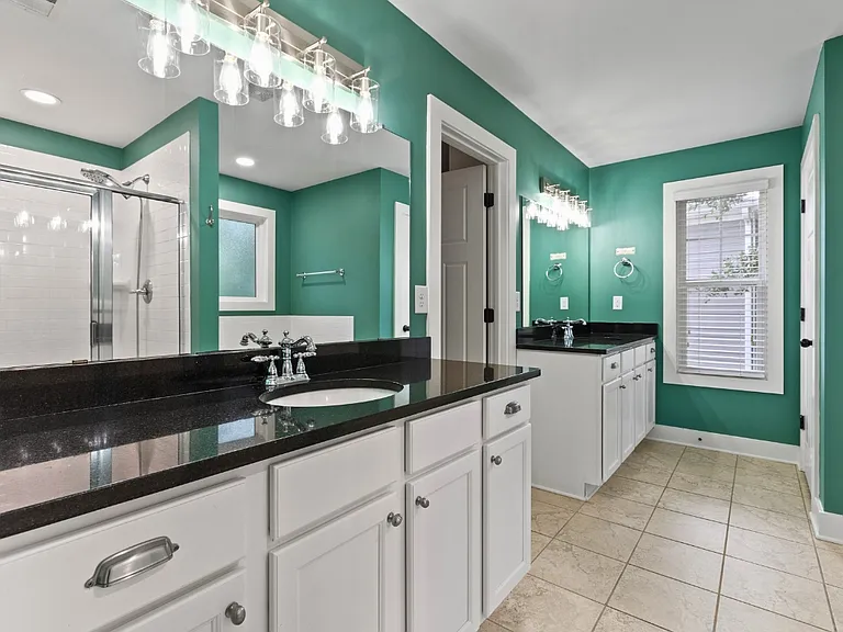 1455 Reynolds Dr — Photo 46
