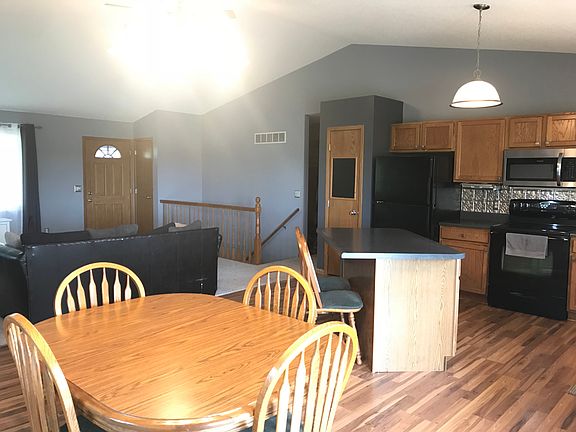 5th image of 167 Terrace Dr