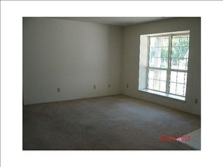 2nd image of 904 Governor Ln