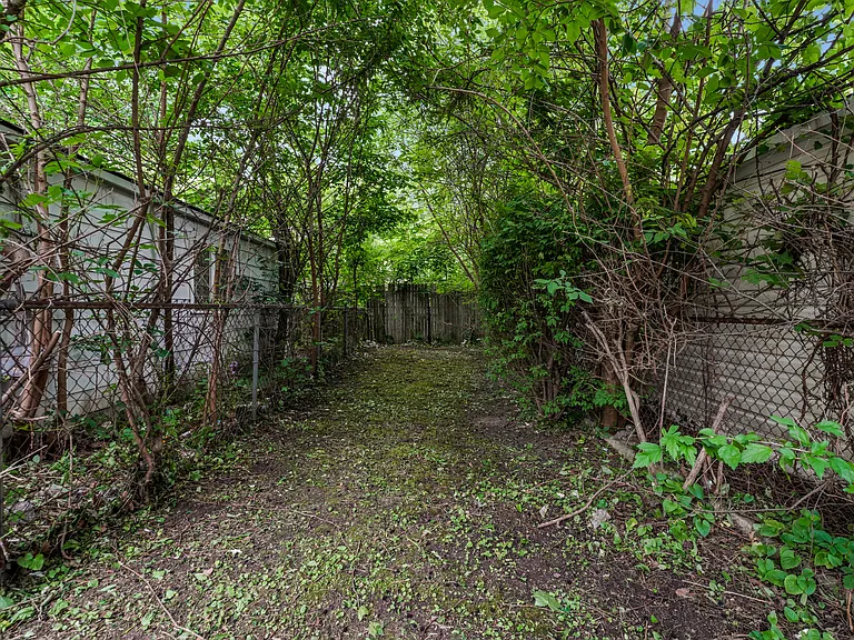 13891 Fairmount Dr — Photo 28