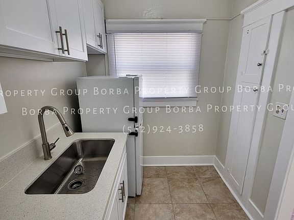 3rd image of 306 1/2 N Broadway APT 8